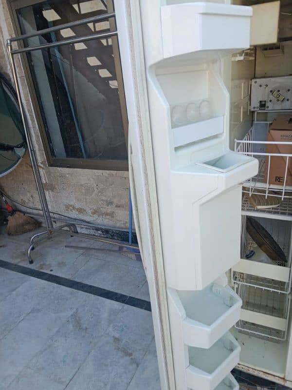 whirlpool double door fridge 6