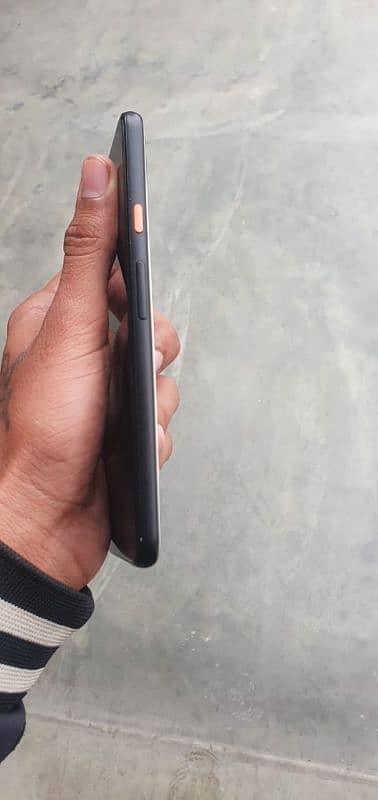 I am selling Google pixel 4xl 6gb 64gb exchange be ho jay ga 4