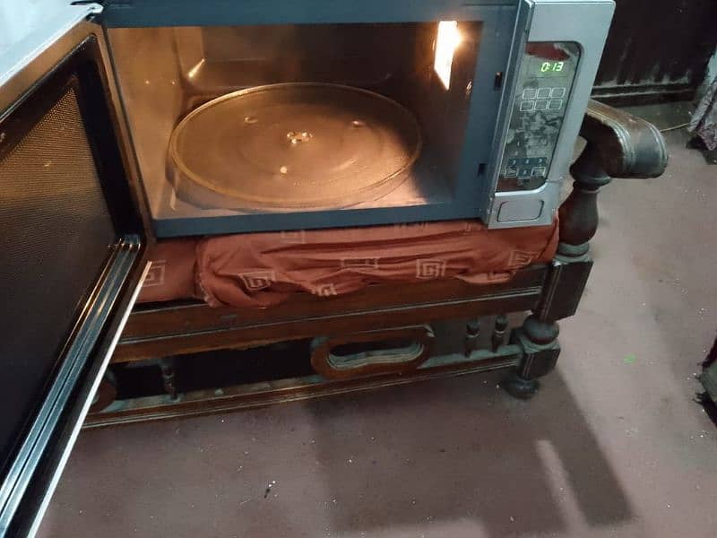 microwave oven 1