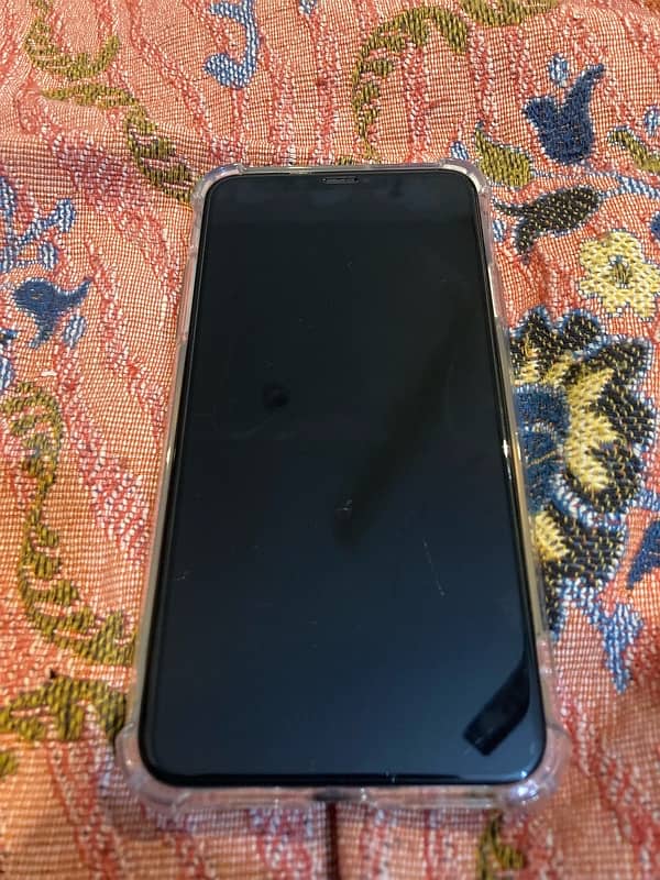 I phone 11 pro max non PTA 1