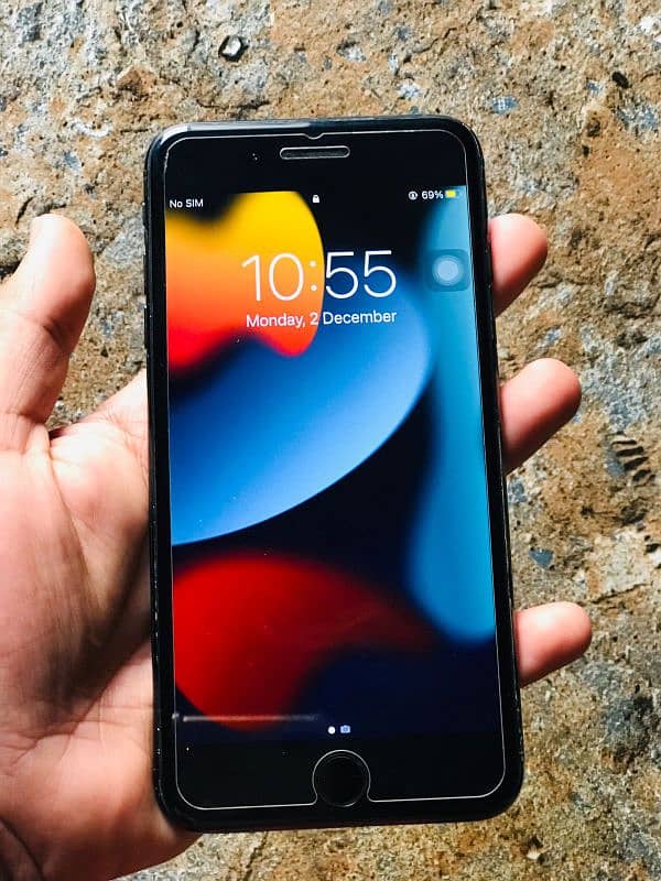 I phone 7 plus PTA Approved. Condition 9/10. Black Colour. 32 Storage 2