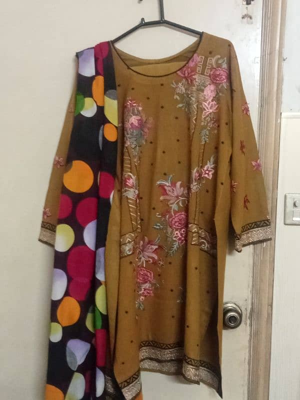 Branded preloved dresses for sale 9