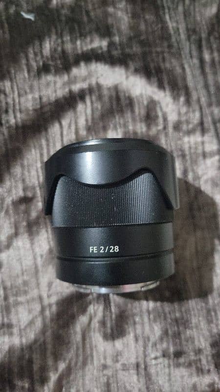 Sony full frame 28mm f2 lens 3