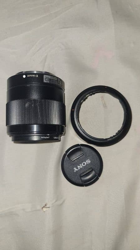 Sony full frame 28mm f2 lens 7