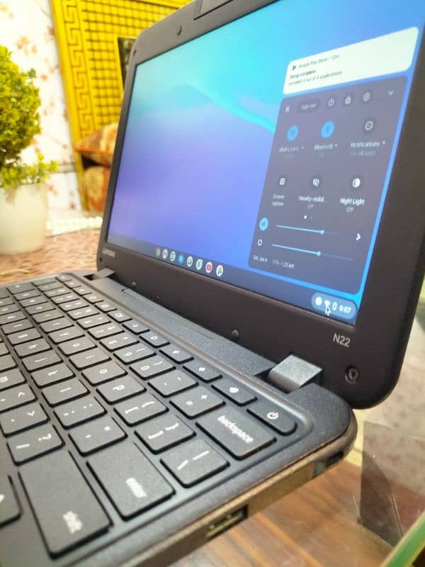 LENOVO N22 Chromebook For Sale 4 GB DDR-3 Ram ,16 Gb, Condition 10/10 4