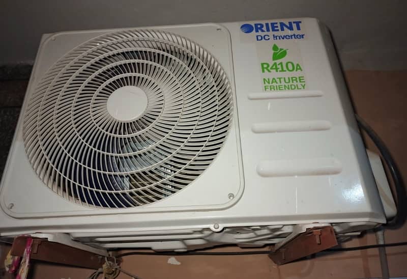 Orient 1 Ton DC inverter  Heat and Cool only 1 season used 1