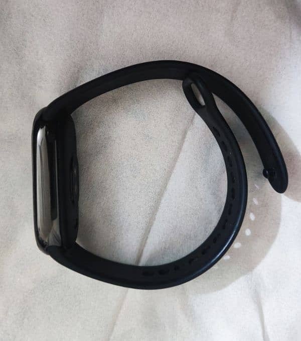 Xiaomi smart band 8 for sale & exchange possible 4