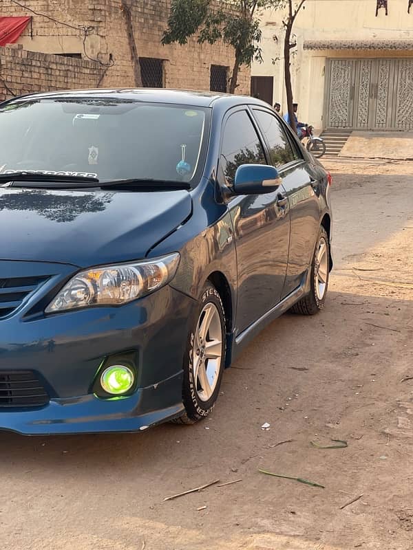 Toyota Corolla GLI 2012 4