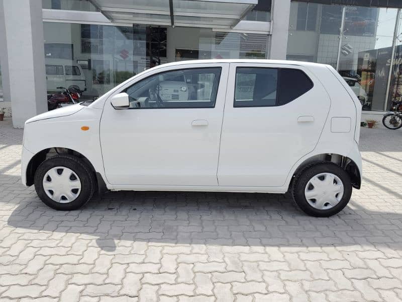 Suzuki Alto 2023 VXL AGS 0