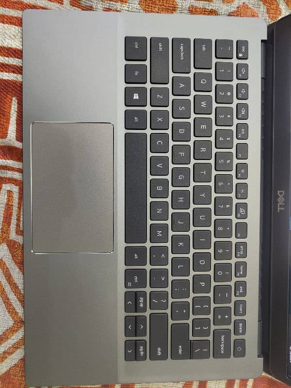 Dell Latitude 3301 i7 8th 2