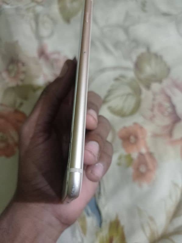 iphone 8+ available in good condition 1