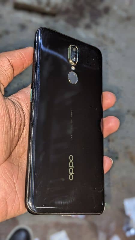 oppo f11 6 128 9