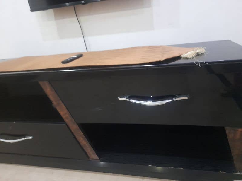 LCD CABINET WITH DRAWERS 2