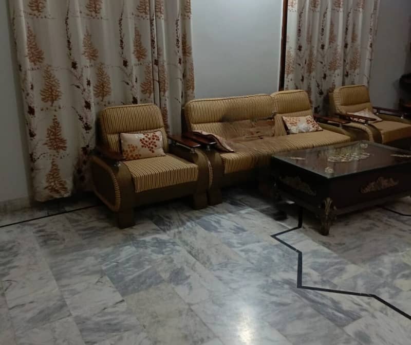 leased bungalow 240yds single story for sale in johar 9