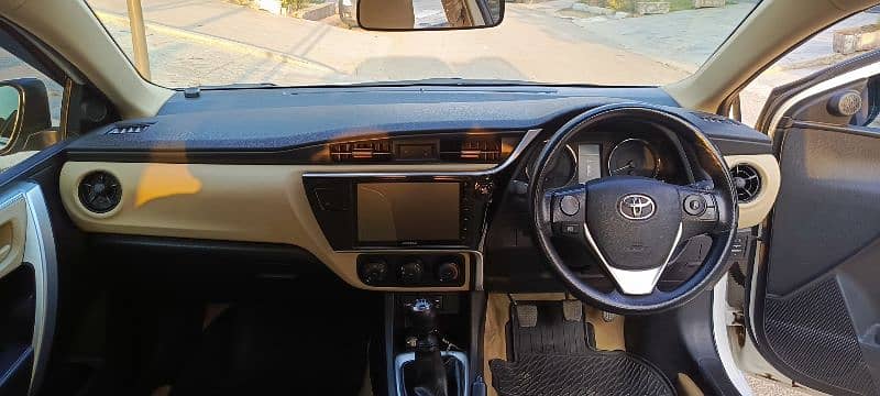 Toyota Corolla x Altis manual  2022 6