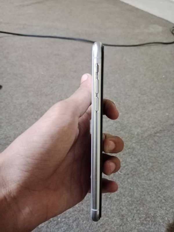 iPhone X for Sale – Excellent Condition (PTA Approved) 2