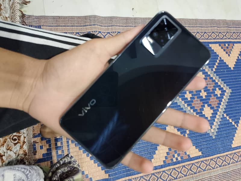 Vivo V21e 1