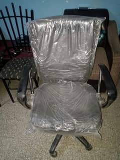 Office chairs in very good condition like new