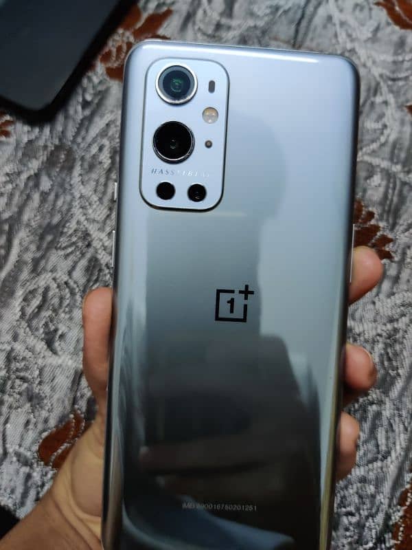 OnePlus 9 pro 12/256 Including 65 Watts charger 2