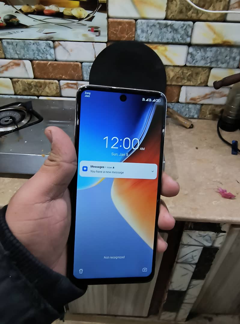 Tecno camon 18p 8/128 gb 0