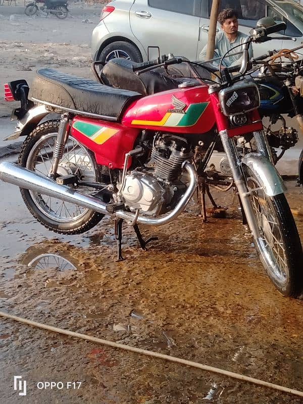 Honda. 125 7