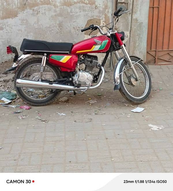 Honda. 125 8