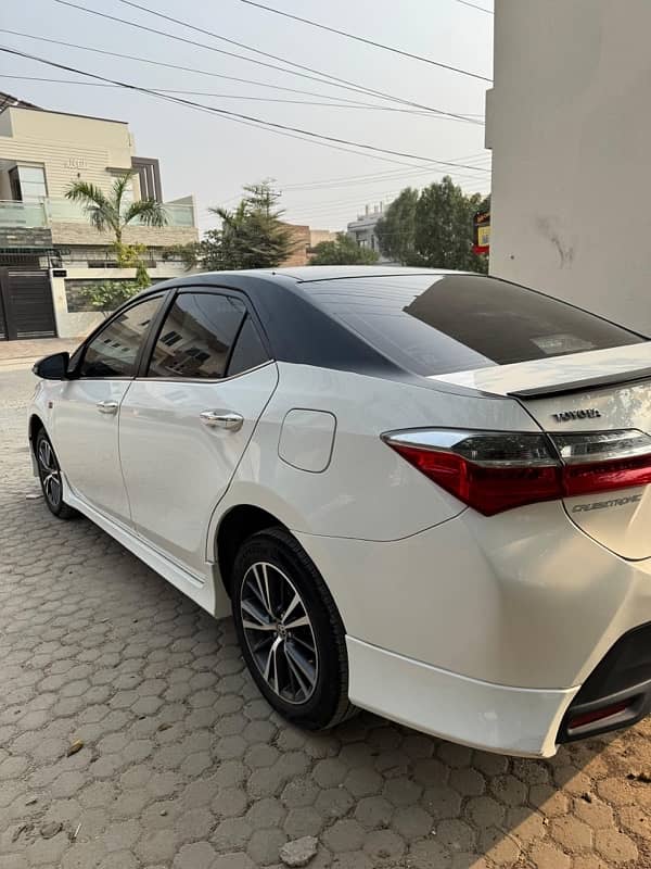 Toyota Corolla Altis 2021 4