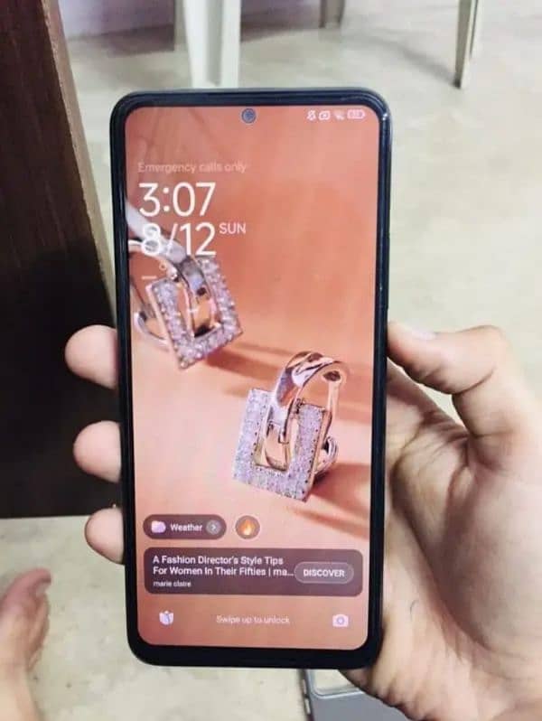 Redmi note 12 8+4/128 only with box . . . . 1