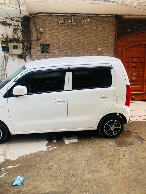 Suzuki Wagon R 2018 1