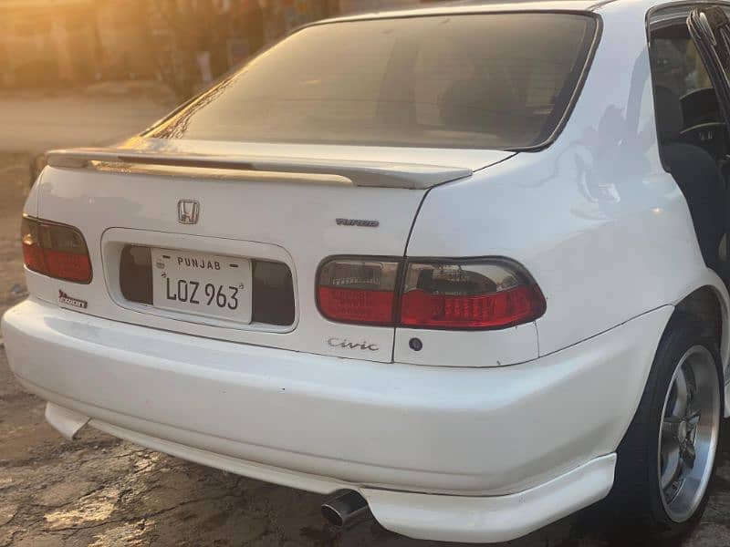 Honda Civic EXi 1995 4