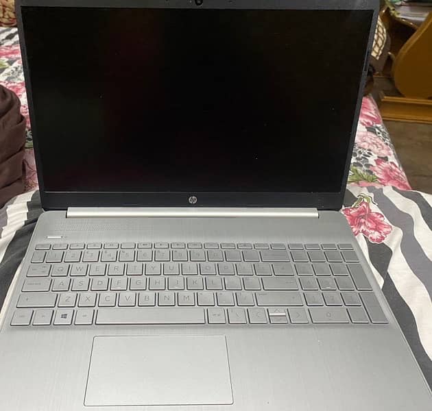 HP LAPTOP  15s-fq1xxx 1