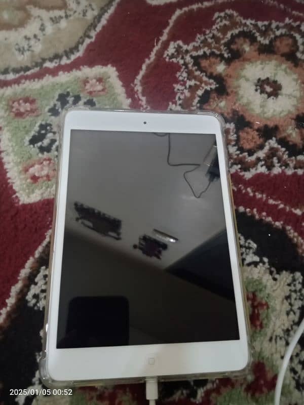 IPAD MINI (64GB) 10/10 CONDITION 0