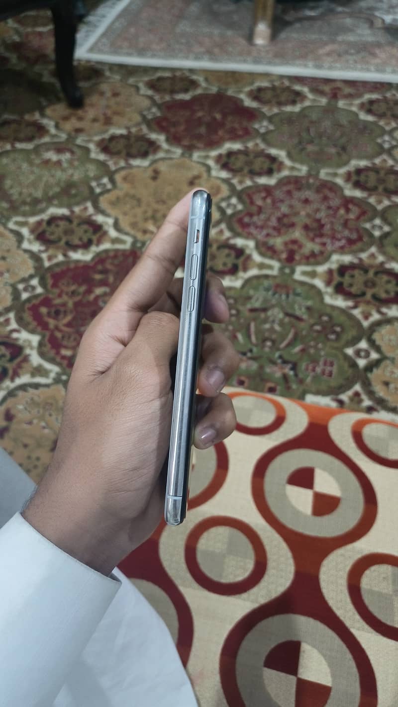 Apple iPhone X 2