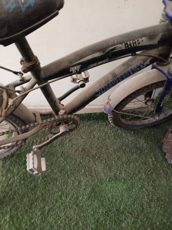 2 kids cycles for sell 4