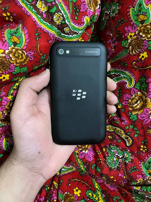 Blackberry Classic 4