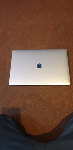 MacBook Pro Core 19 A2141 new