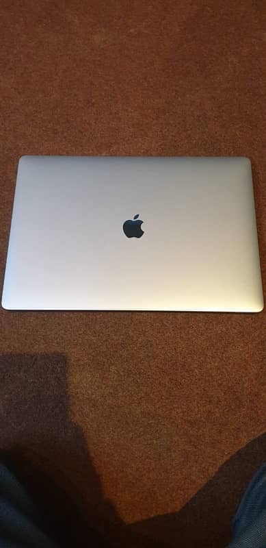 MacBook Pro Core 19 A2141 new 5