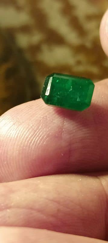 Natural Emeralds / Stone 9