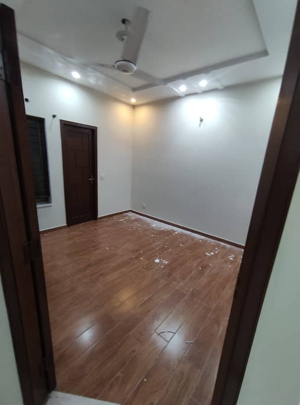 10 marla upper portion for rent 3