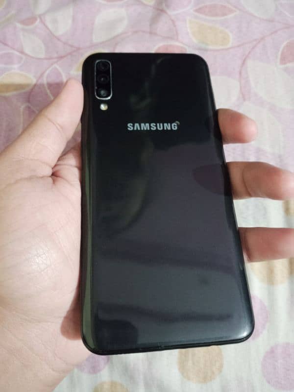 Samsung Galaxy A50 6/128 pta approved All okay with box. . 8