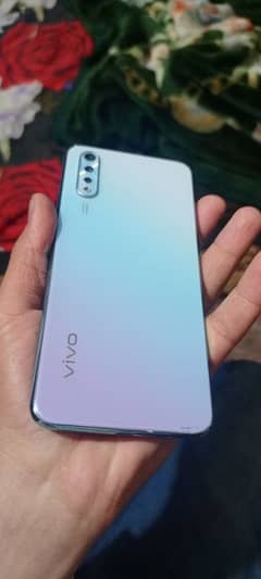 Vivo S1