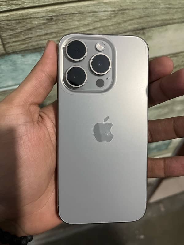 iPhone 15 pro 8