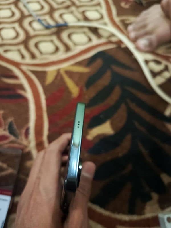 model camon 20, 3