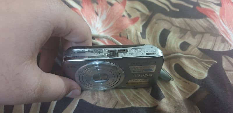 sony Cybershot Exmor camera 1