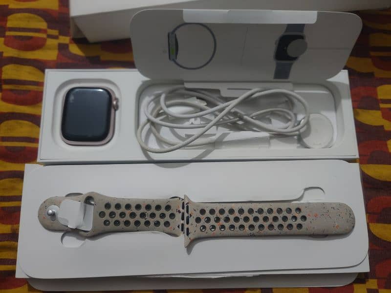 apple watch serious 9 gsm nike edition45 mm 0