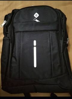 Deleivery is avalible laptop bag for Mens new condition low budget