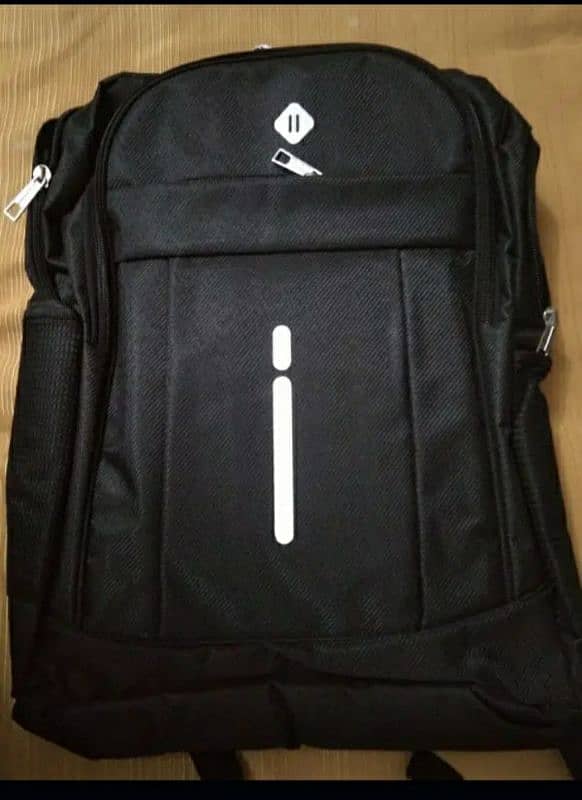 Deleivery is avalible laptop bag for Mens new condition low budget 0