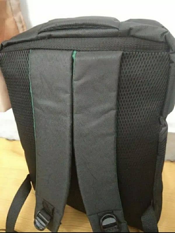 Deleivery is avalible laptop bag for Mens new condition low budget 4