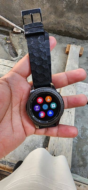 smart watch gear s3 1