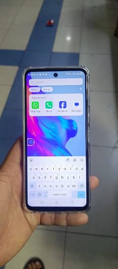 Tecno Camon 18P (8+5, 128 GB)